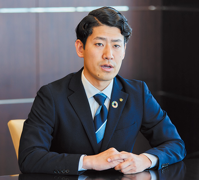 写真:名取 暁氏
