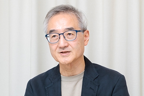 朝日 宣雄氏