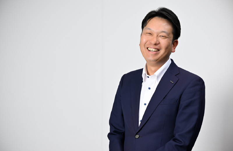 尾崎 伸弥 氏