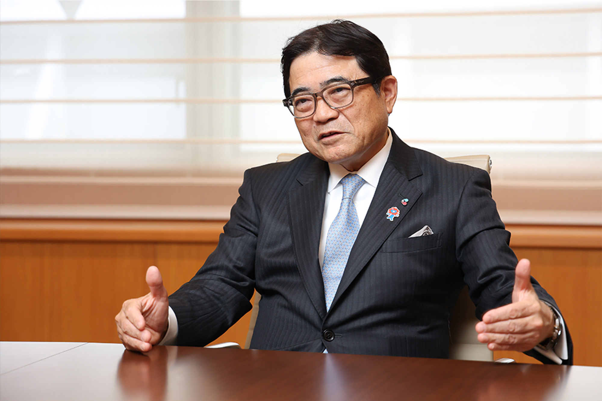 山谷佳之氏