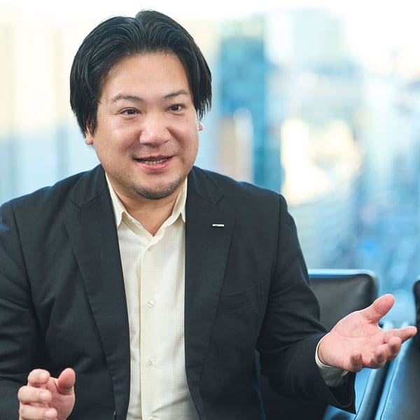 大坂氏