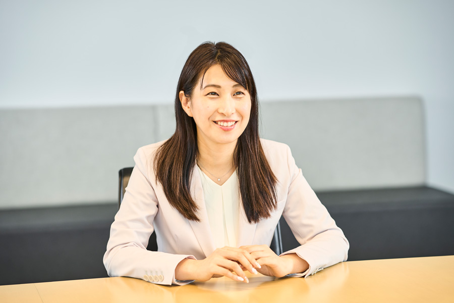 吉岡美佳氏
