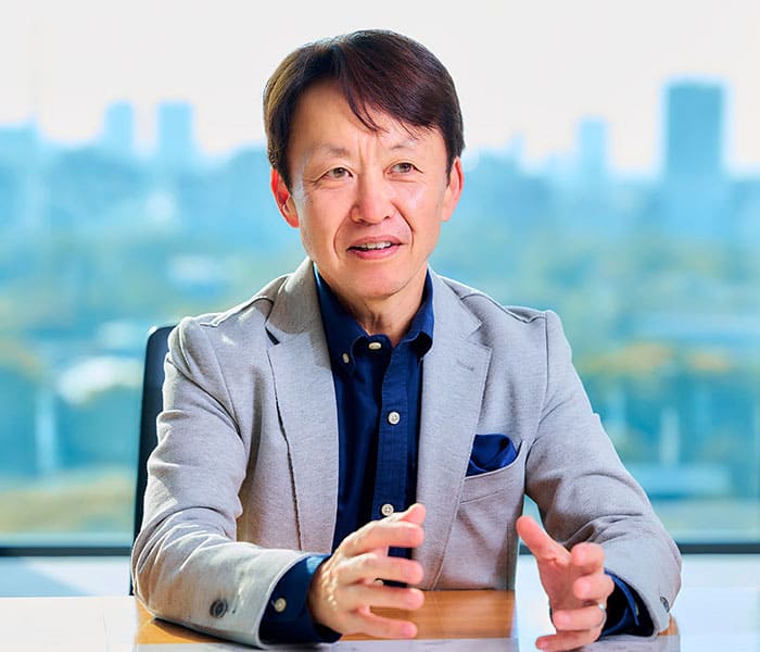 堤氏
