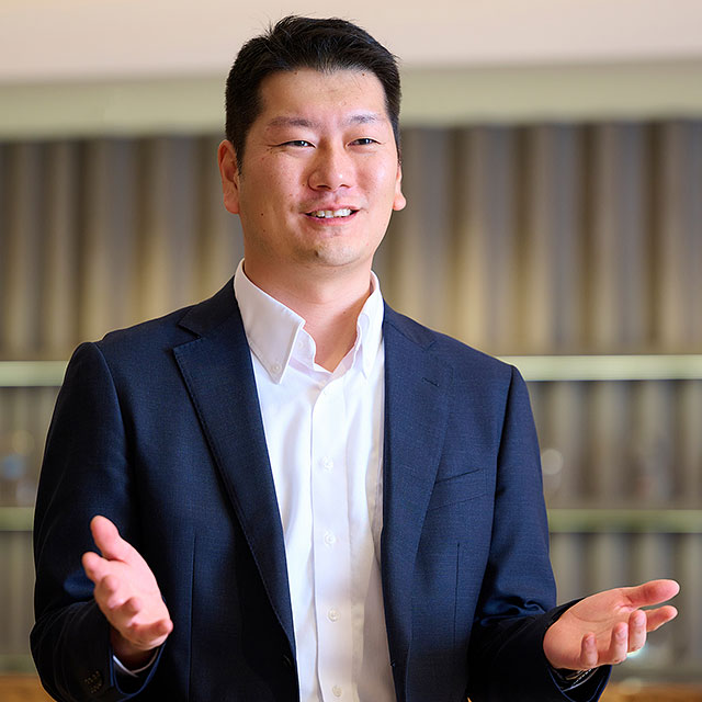 井上氏