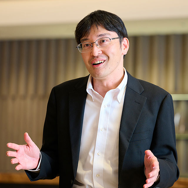 石田氏