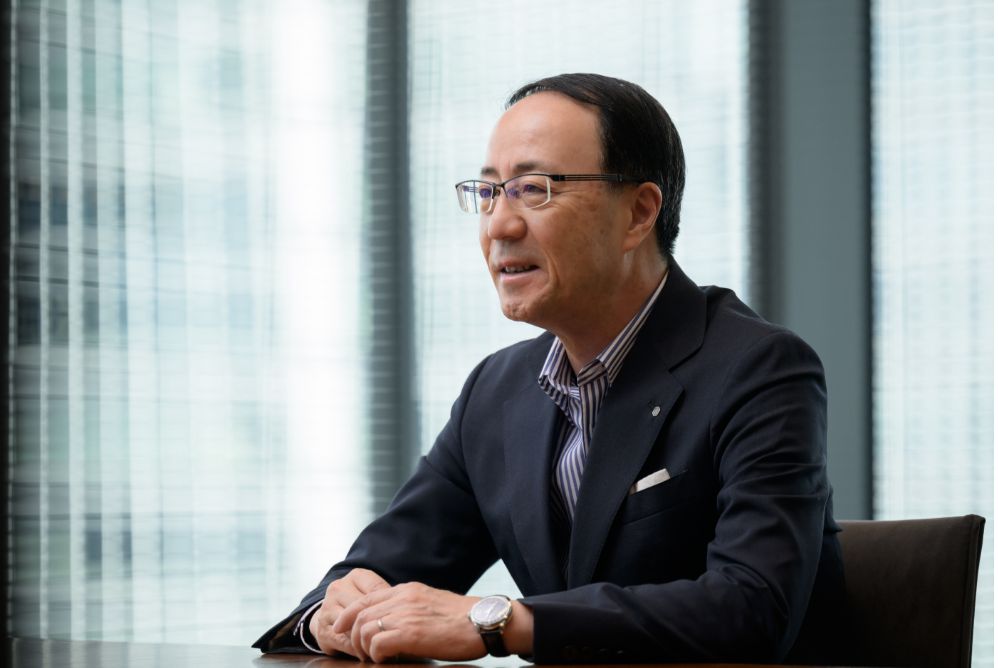 加藤氏
