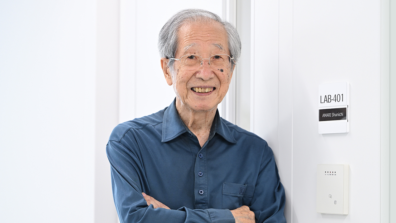 甘利俊一氏