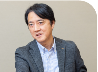 笹 俊文氏