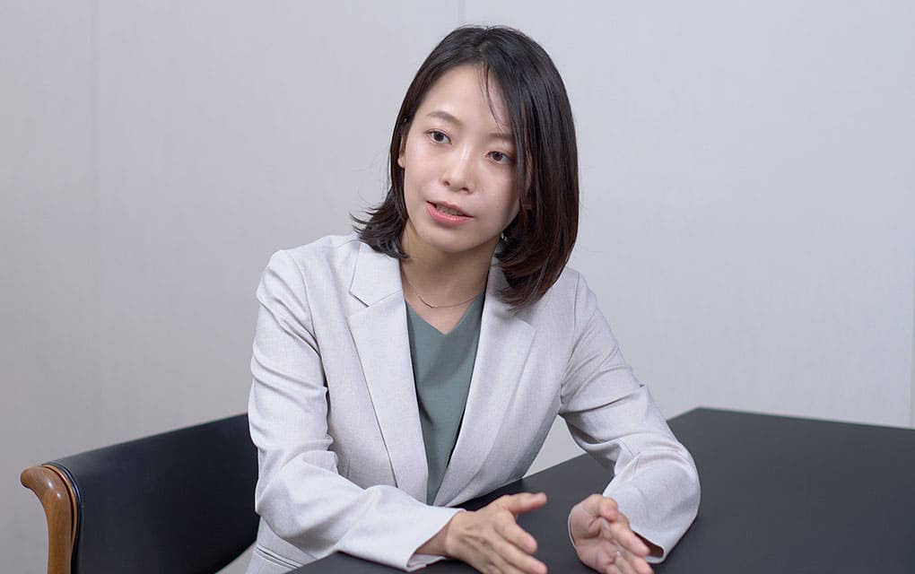 庄山氏