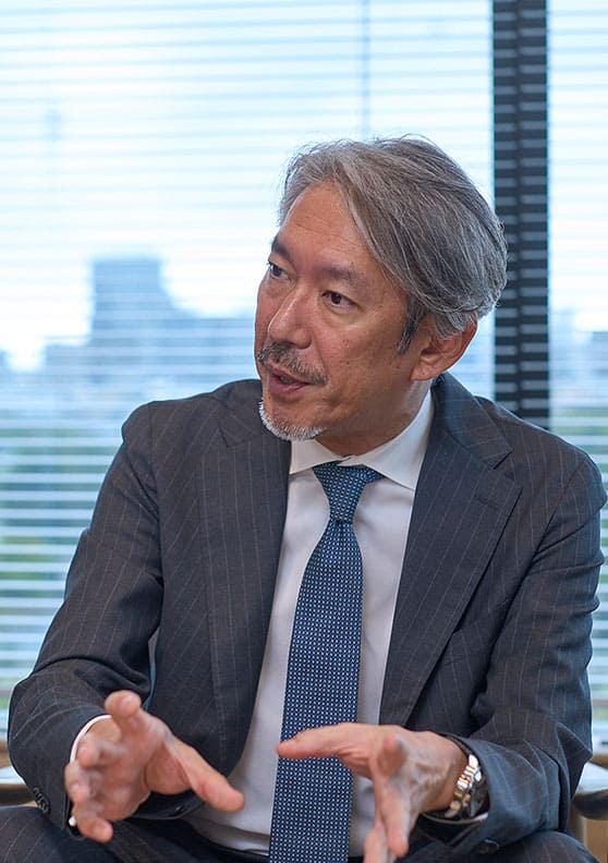 三上氏