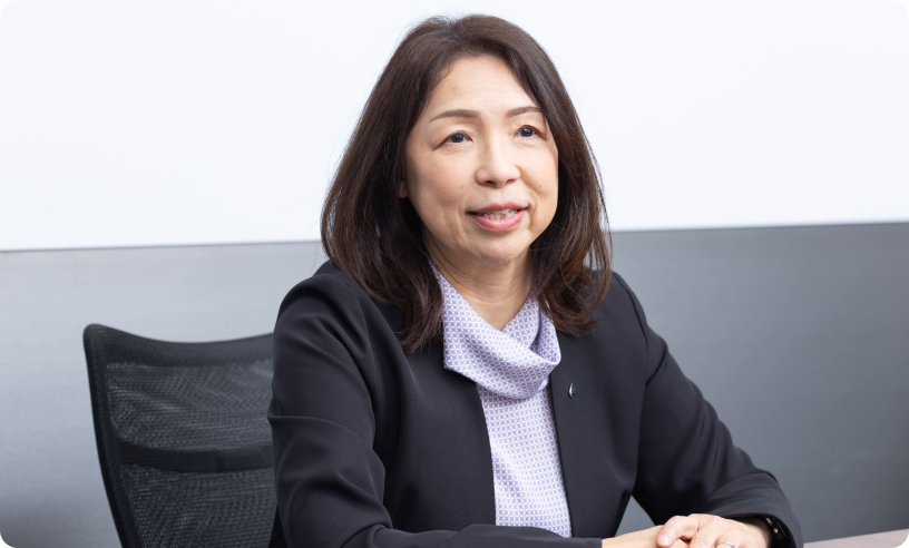 辻 裕里 氏