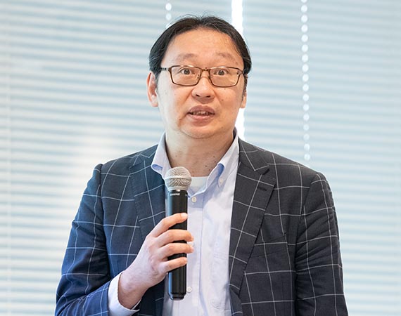 尾島佳亮氏