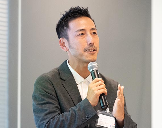 金田一啓史氏