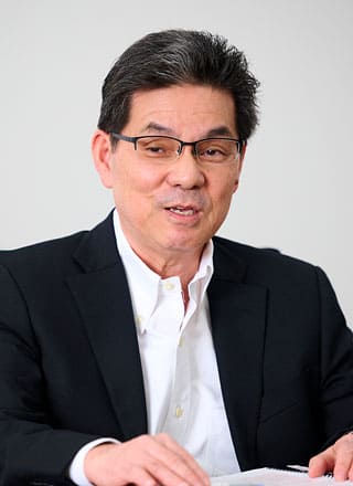 松塚氏