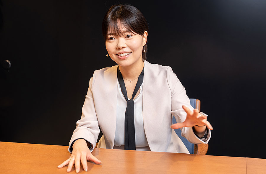 上田 氏