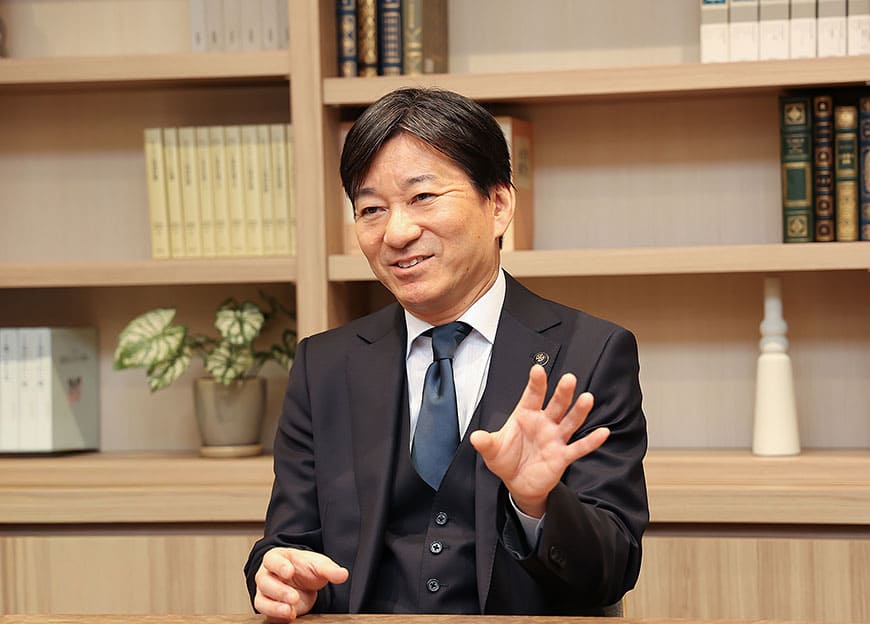 米澤 氏