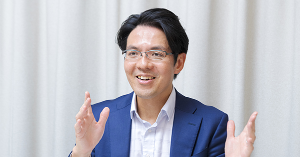 内田 圭亮 氏