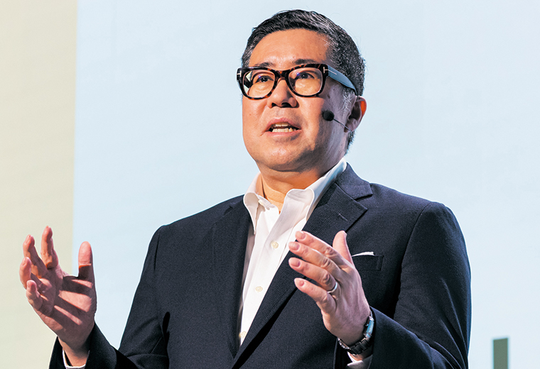 奥山真司氏
