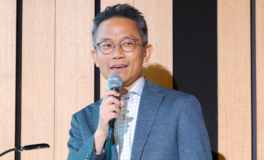 藤原 輝嘉 氏