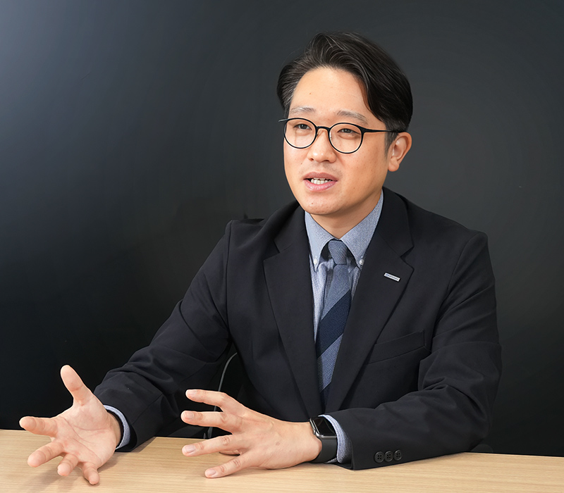 吉荒 靖高 氏