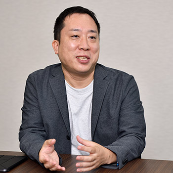 小野 俊彦氏