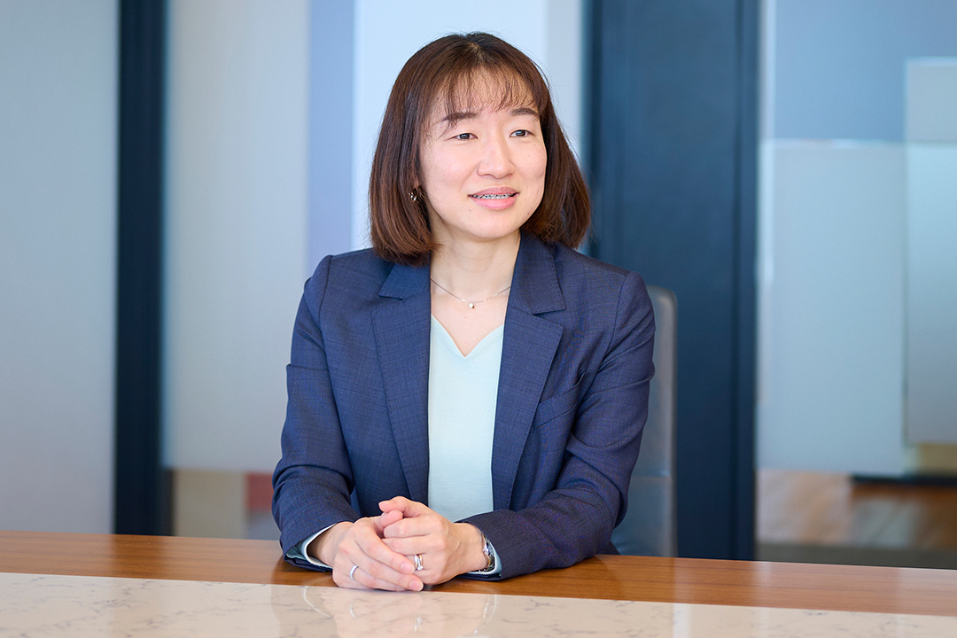 岩井 知子 氏