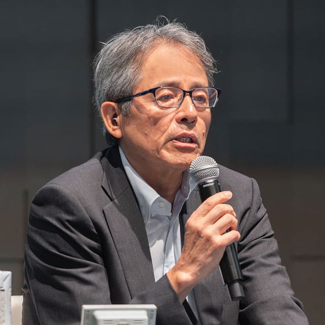 中村 氏