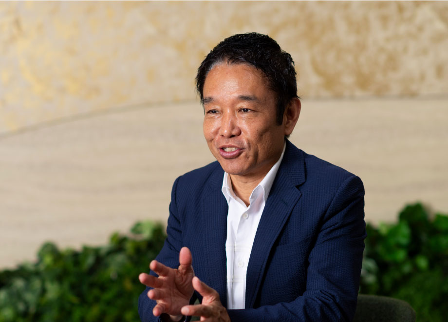 リオ・ホールディングス 代表取締役 中川 智博 氏