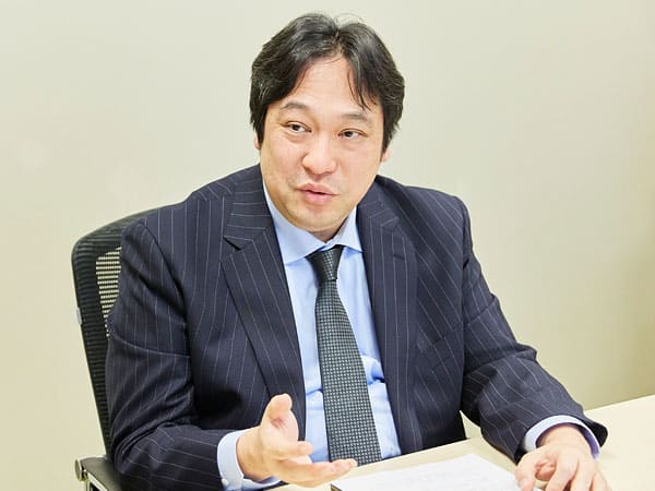 照木氏