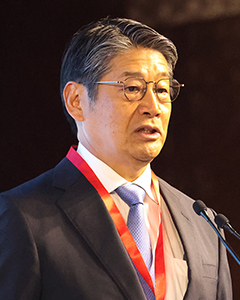 駐ベトナム日本国特命全権大使 伊藤直樹 氏