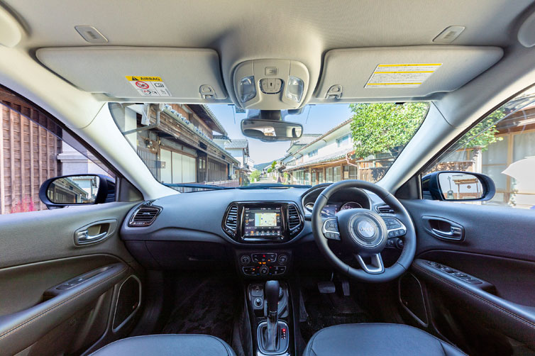 Jeep® Compass Limitedのインテリア