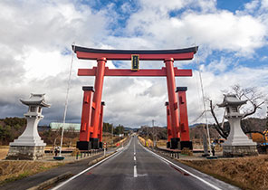 羽黒山大鳥居
