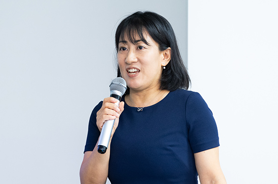 横浜 梨恵 氏