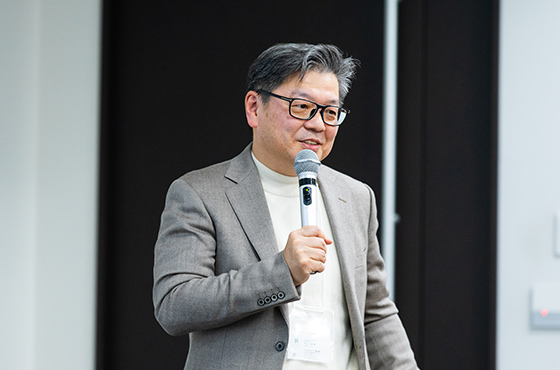 井上 雅博 氏