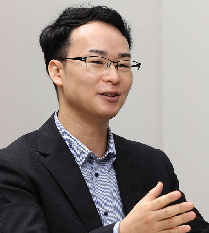 前田 礼男 氏