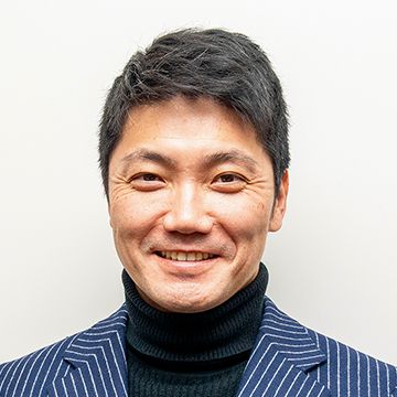 裵 英洙