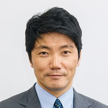 裵 英洙