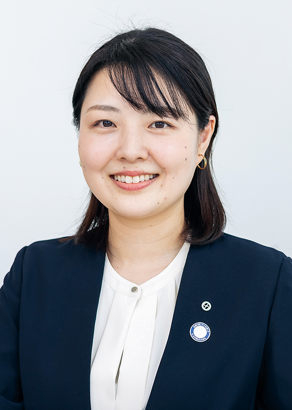 菱川 亜梨 氏