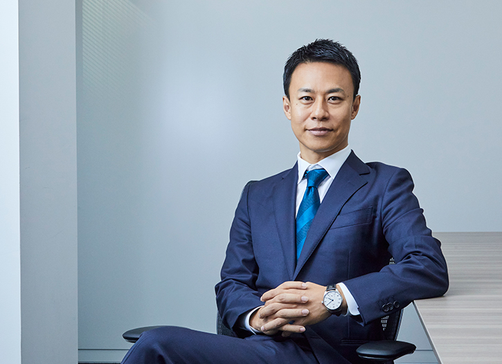 山中 哲男氏
